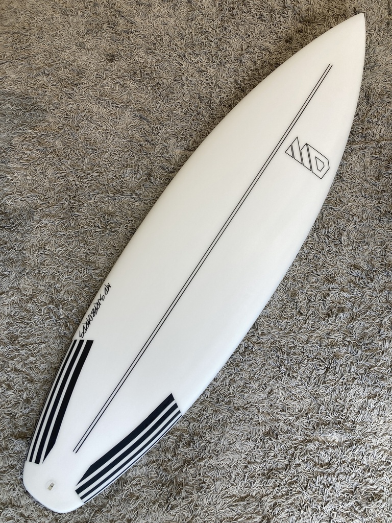 Sharp MD Surfboards 5'10  - Tamarindo prêt